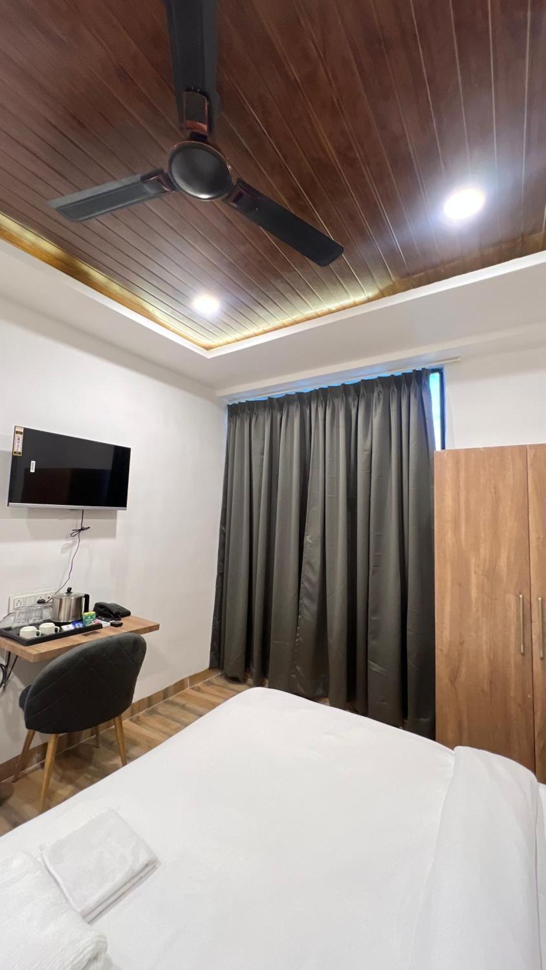 Hotel Vedicvista Indore Dış mekan fotoğraf